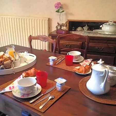 Les Fleurs Bed & Breakfast 3*