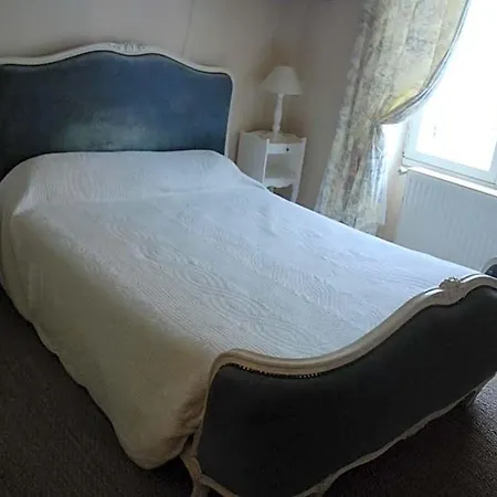 Les Fleurs Bed & Breakfast
