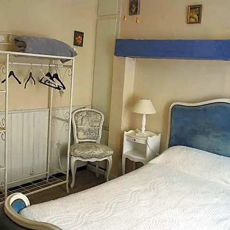 Les Fleurs Bed & Breakfast 3*