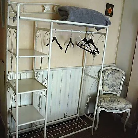 Les Fleurs Bed & Breakfast