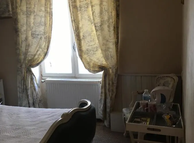 Les Fleurs 3* مونبازيير