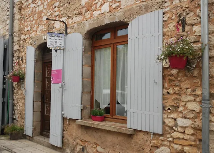 Les Fleurs Bed and Breakfast 3*