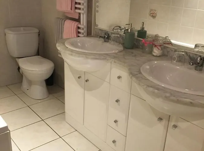 Bed and Breakfast Les Fleurs 3*